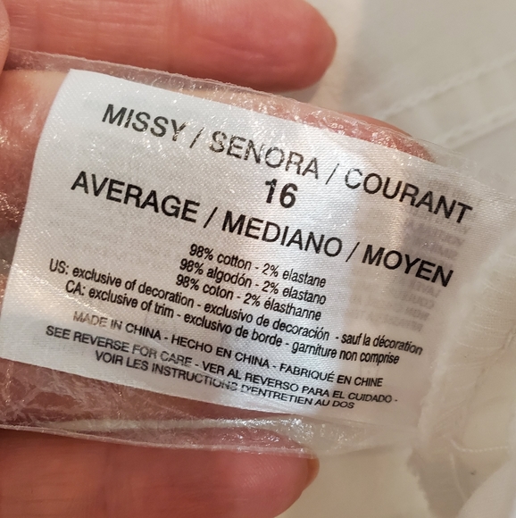 ➕ Code Bleu Denim Capris - Picture 5 of 6